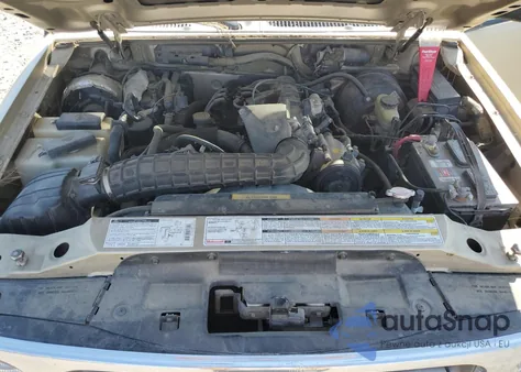 1999 Ford Explorer из США, поврежденный, VIN 1FMZU34X2XZA71898